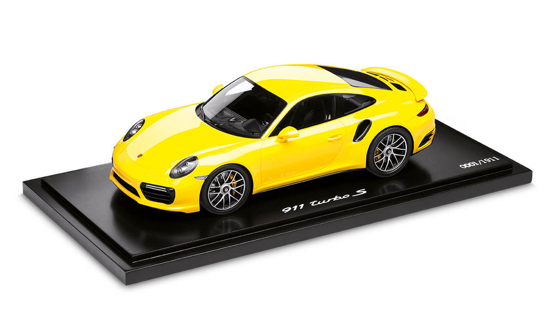 Porsche 911 Turbo S (991.2) 1:18 Model Car - Racing Yellow